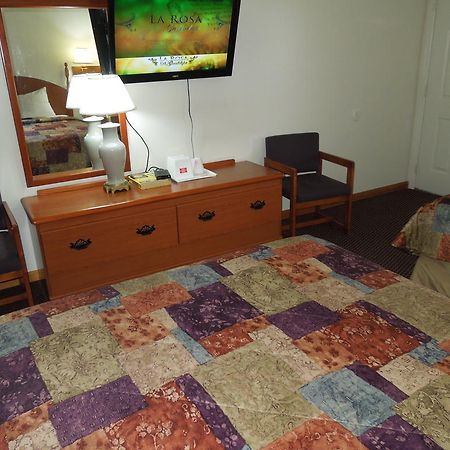 Red Carpet Inn רונקס מראה חיצוני תמונה